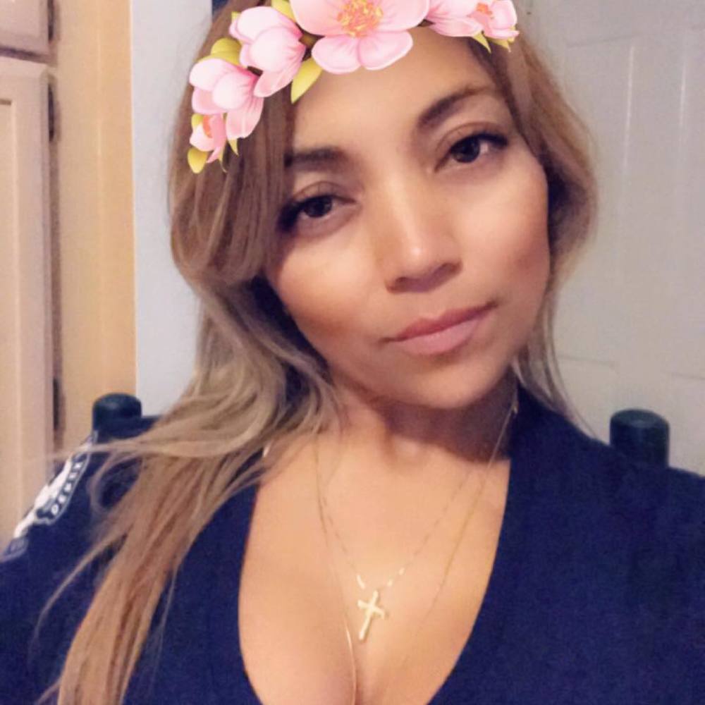 Meet your Posher, Gloria